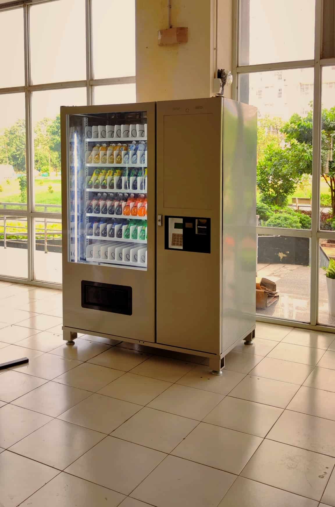 Máy bán nước tự động